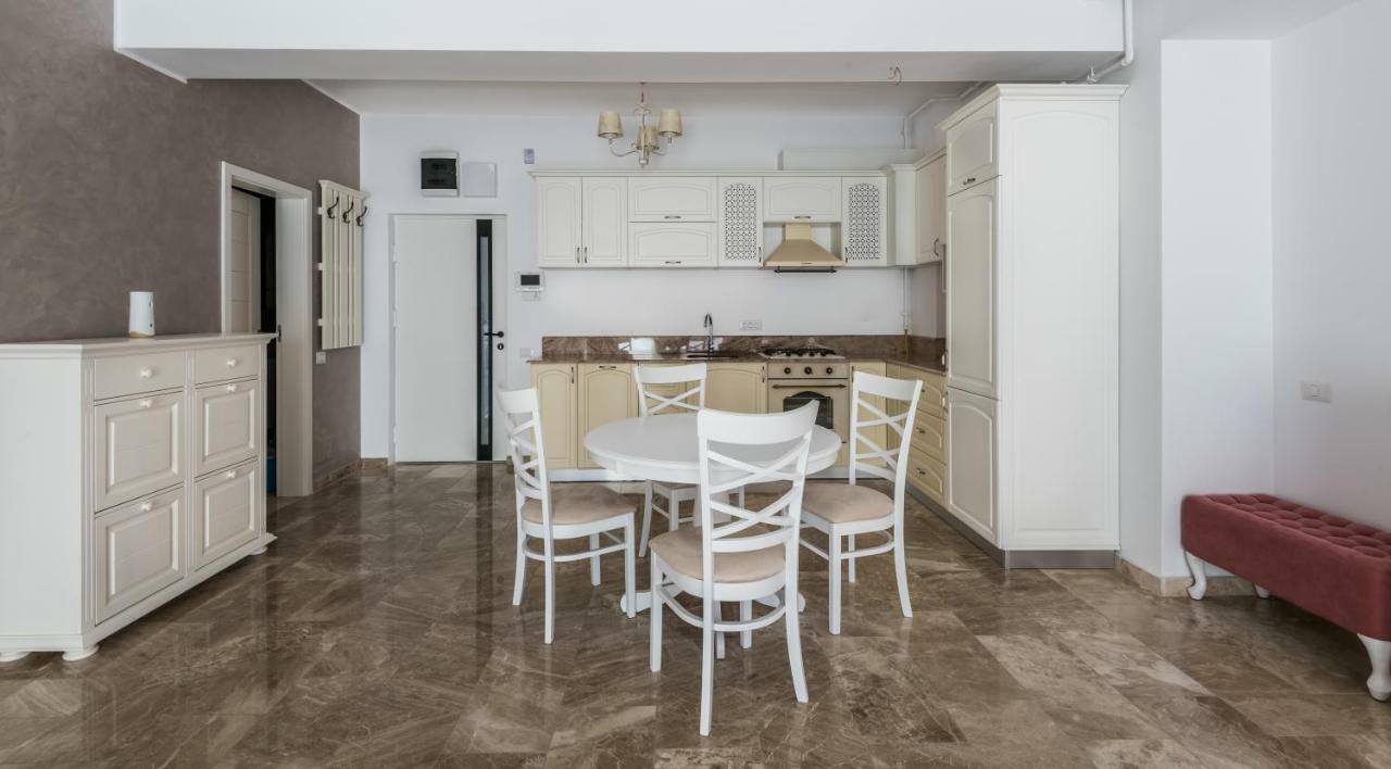 Sns Apartament In Vila Sophia Mamaia Esterno foto